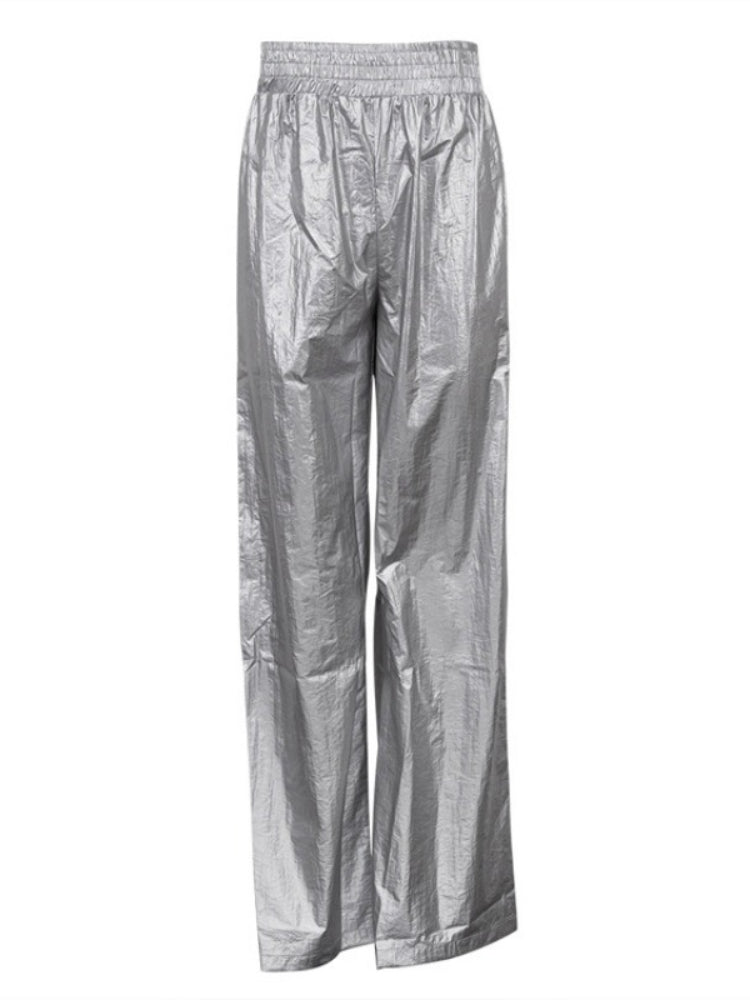 Effortlessly Elegant Pants with a Timeless Design