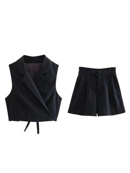 Well Tailored Coat with a Graceful Silhouette