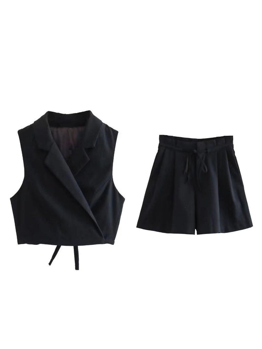 Well Tailored Coat with a Graceful Silhouette