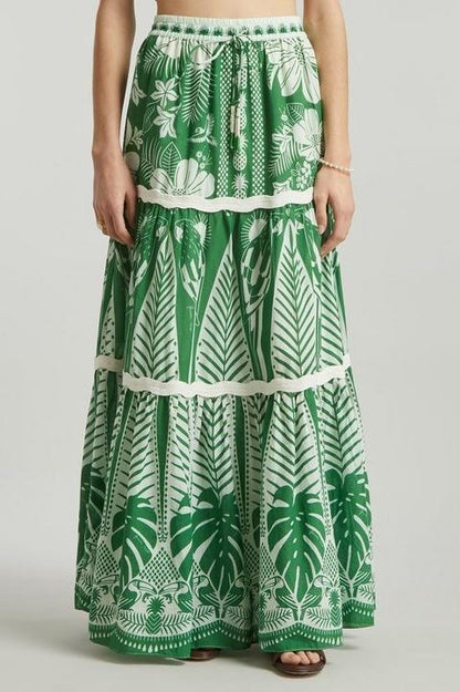 Gracefully Styled Garment for Any Occasion