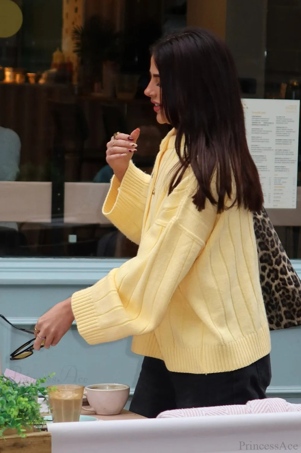 Gracefully Styled Cardigan for Any Occasion
