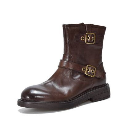 Effortlessly Elegant Boots with a Timeless Design