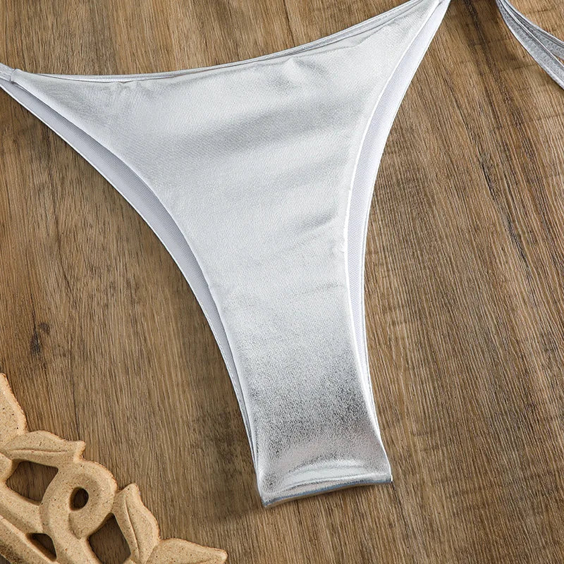 Effortlessly Elegant Bikini with a Timeless Design