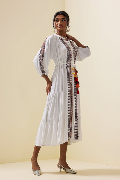 Effortlessly Elegant Dress with a Timeless Design