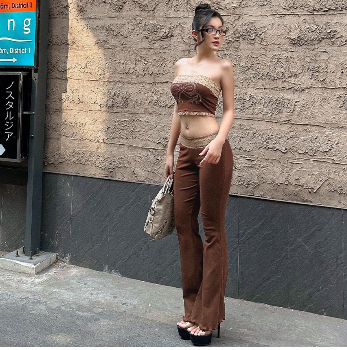 Elegantly Styled Pants for Everyday Wear