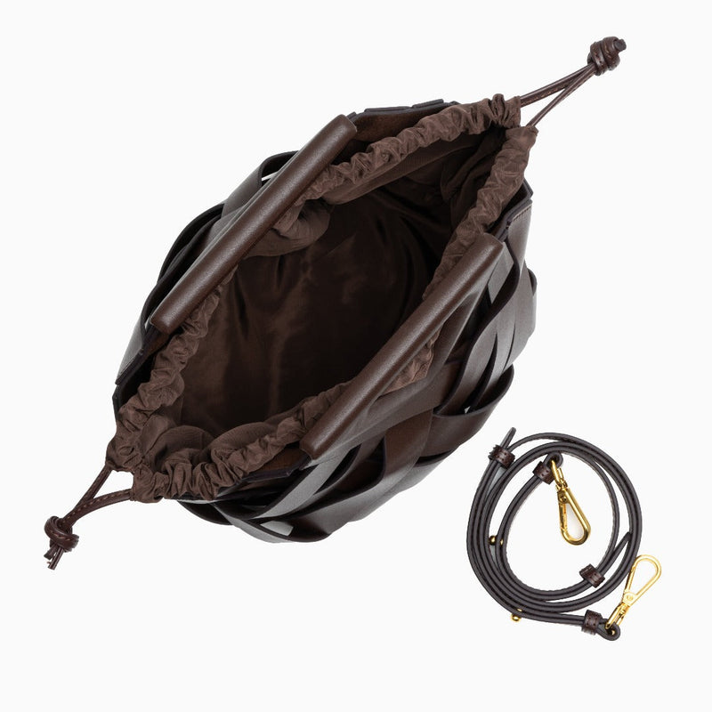 Well Tailored Bag with a Graceful Silhouette