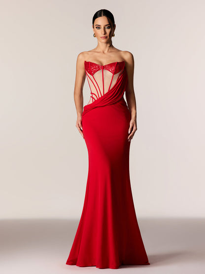 Beautifully Crafted Dress in a Classic Style