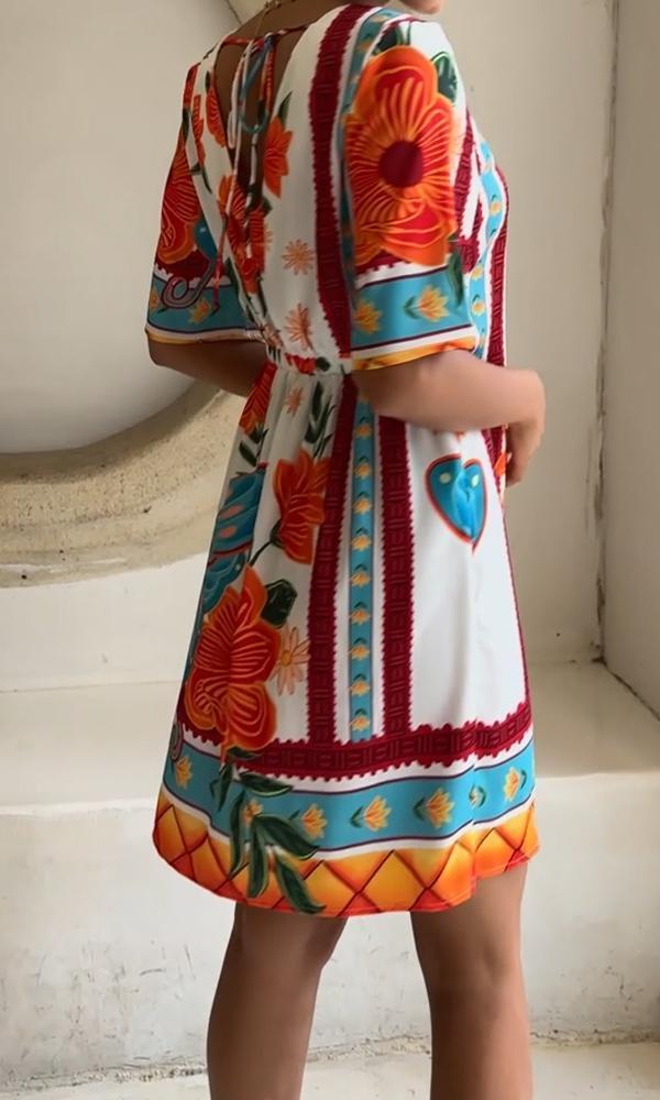 Beautifully Finished Dress in a Timeless Design