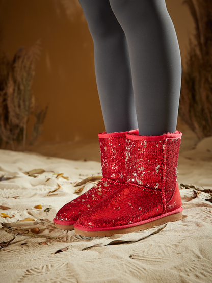 Effortlessly Elegant Boots with a Timeless Design