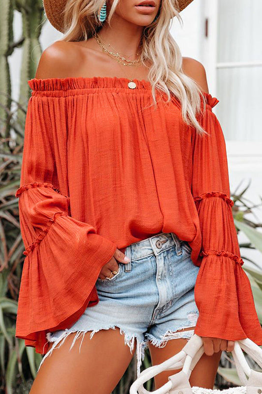 Well Tailored Top with a Graceful Silhouette