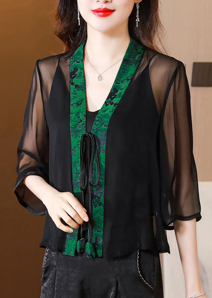 Effortlessly Elegant Cardigan with a Timeless Design