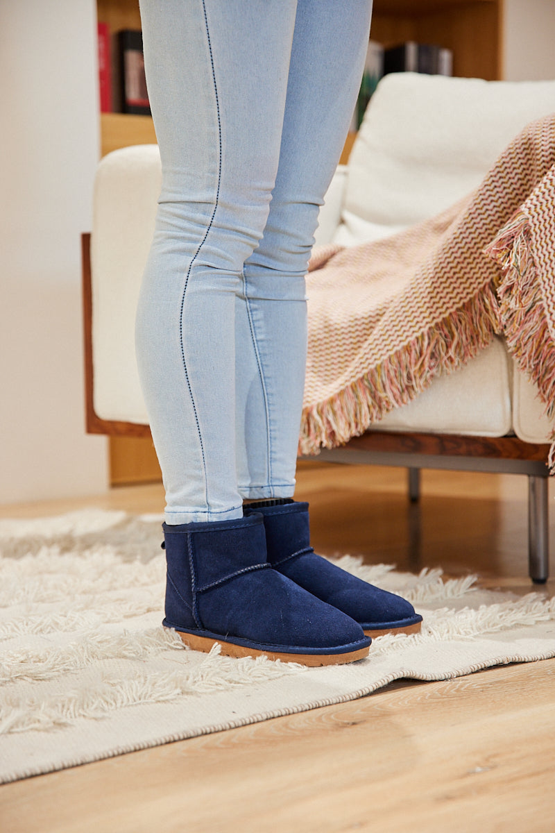 Beautifully Finished Boots in a Timeless Design