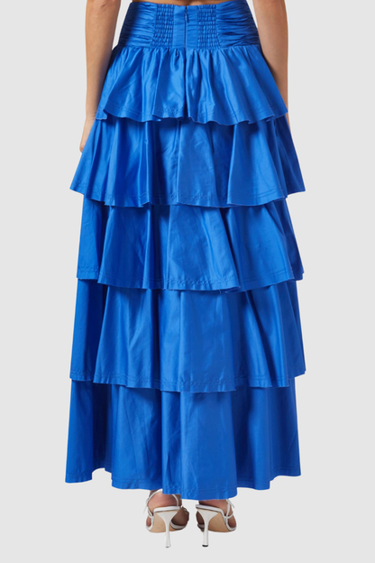 Effortlessly Elegant Garment with a Timeless Design
