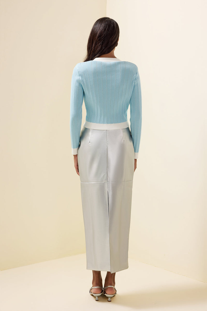 Gracefully Styled Garment for Any Occasion