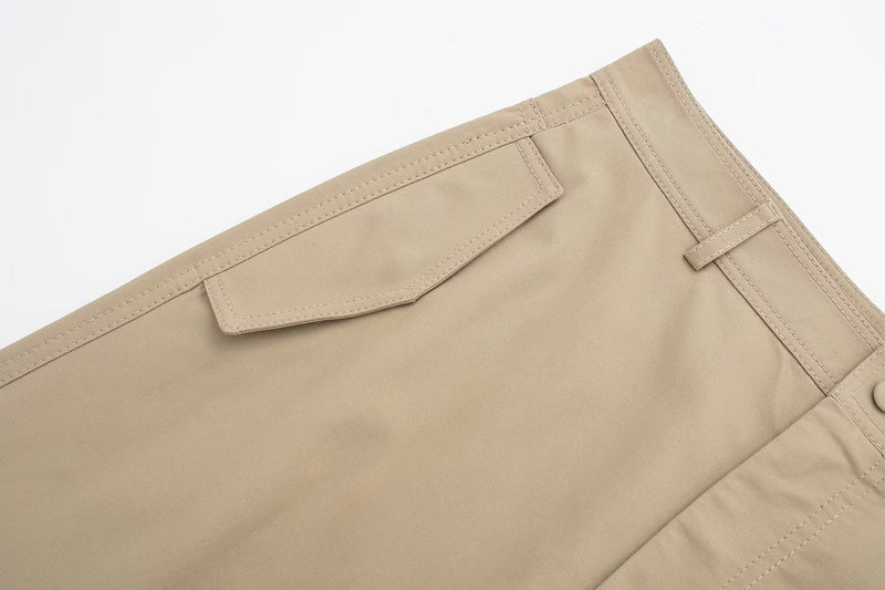 Classic Vintage Trousers with a Flattering Fit