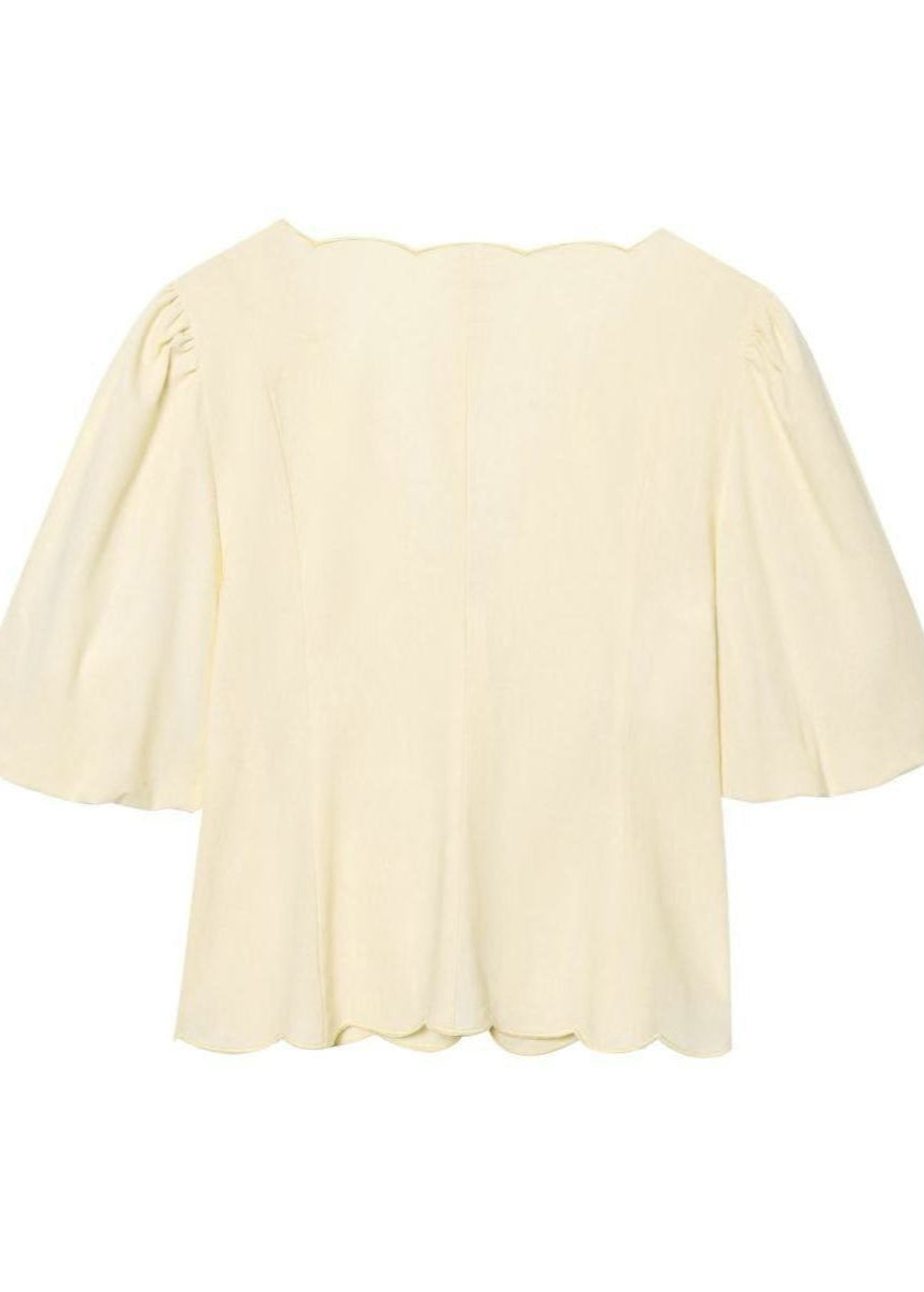 Classic Vintage & Enduringly Stylish Blouse