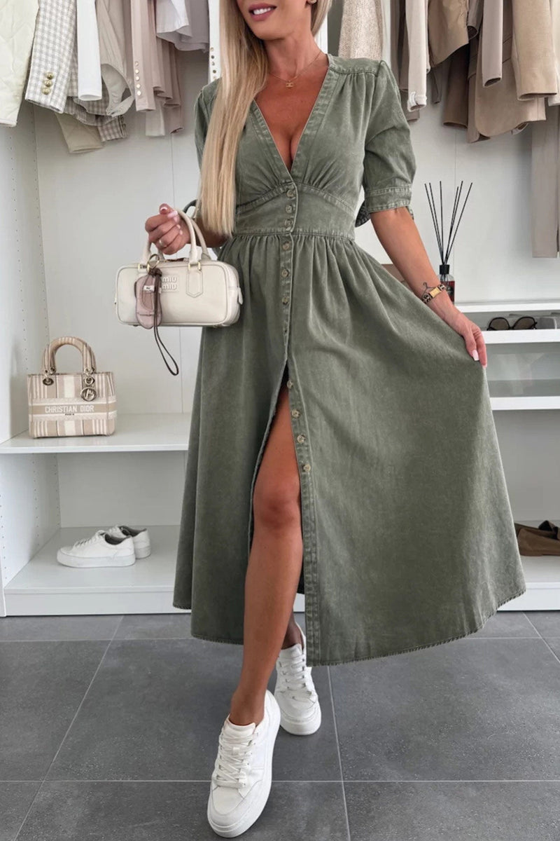 Classic Vintage & Enduringly Stylish Dress