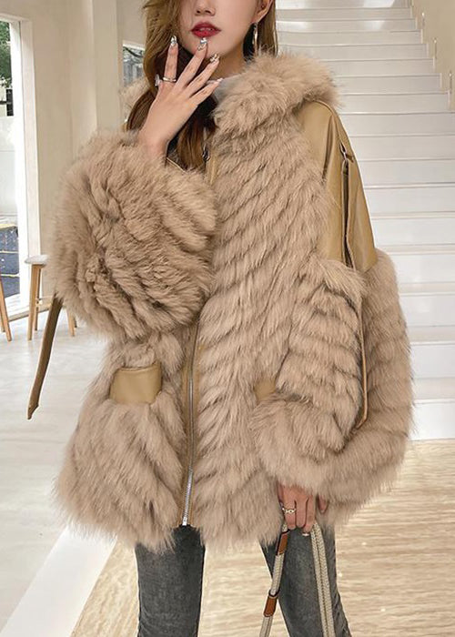 Well Tailored Coat with a Graceful Silhouette