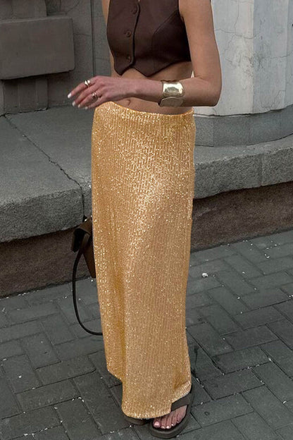 Well Tailored Garment with a Graceful Silhouette