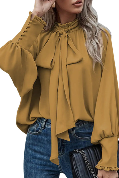 Well Tailored Blouse with a Graceful Silhouette