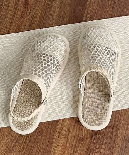 Well Tailored Sandals with a Graceful Silhouette