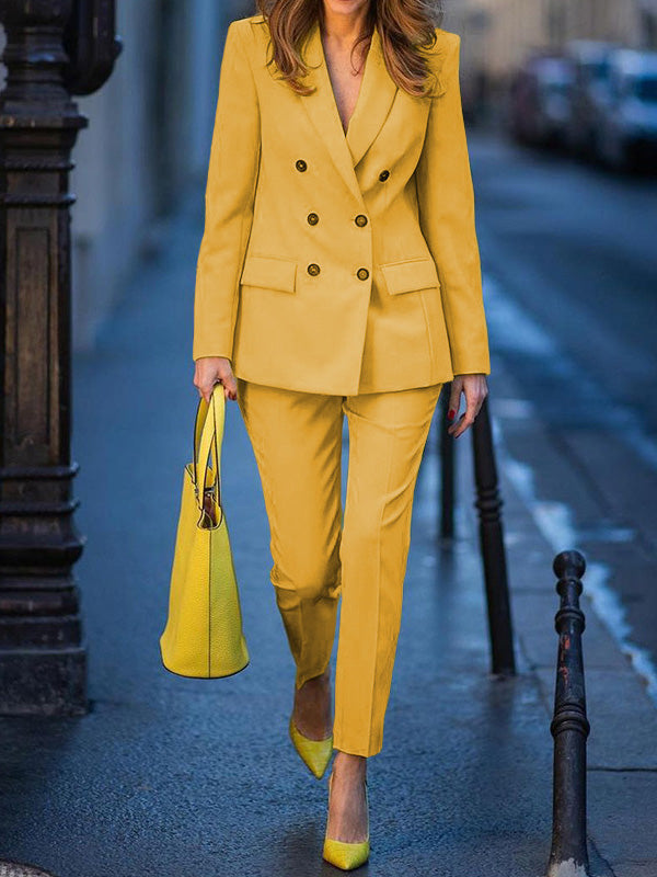 Classic Vintage Pants with a Flattering Fit
