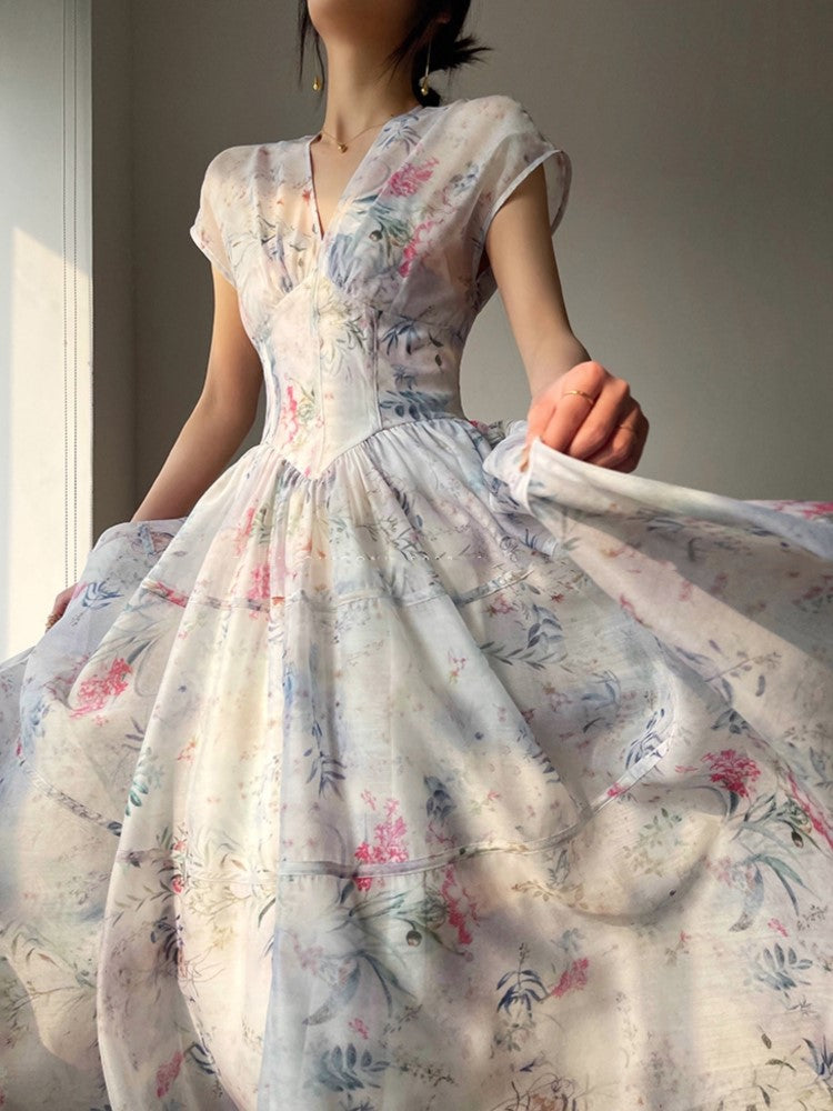 Classic Vintage Dress with a Flattering Fit