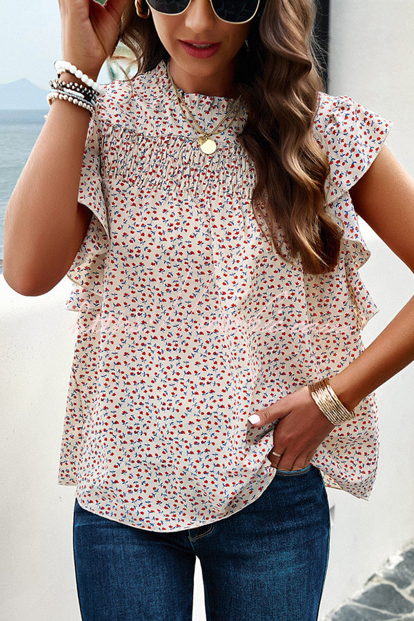 Classic Vintage Pullover with a Flattering Fit