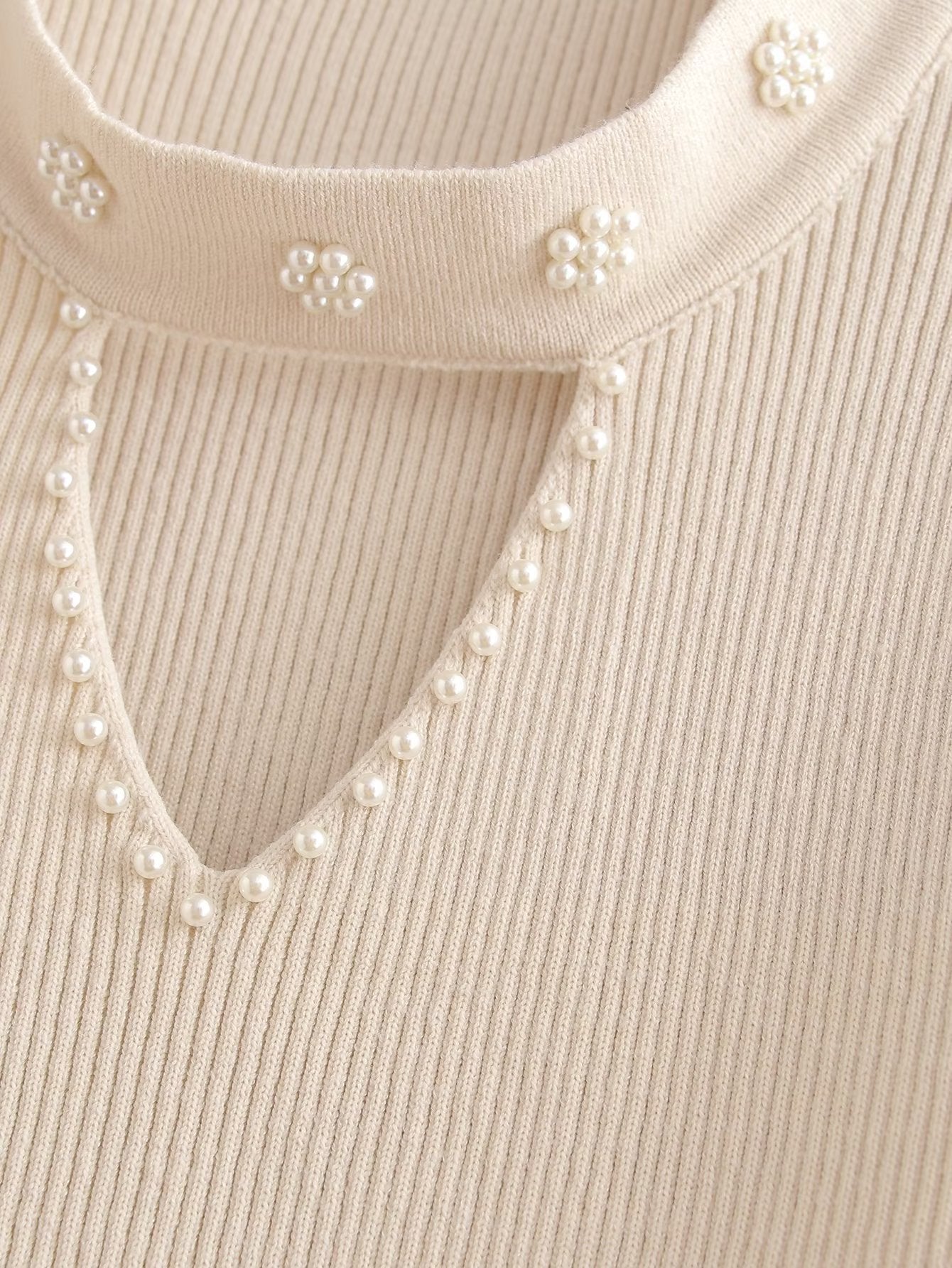 Beautifully Crafted Sweater in a Classic Style