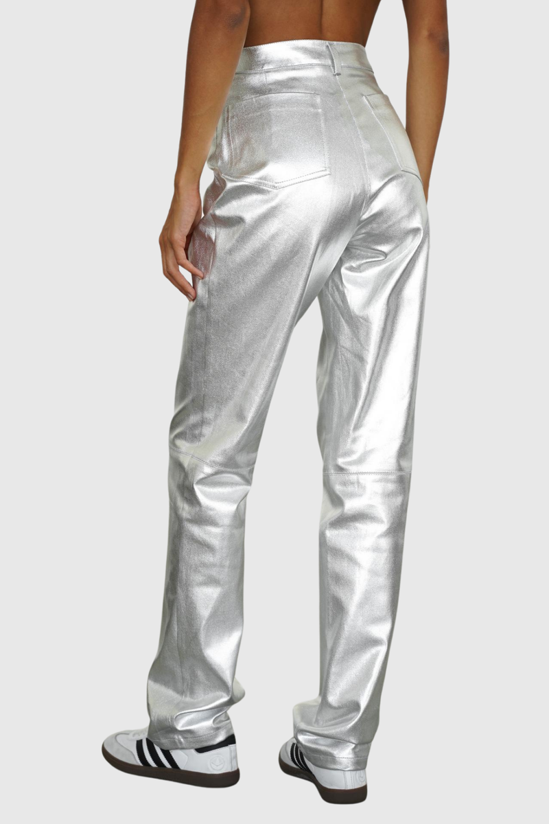Polished Pants with an Effortless Classic Look