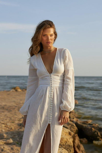 Beautifully Crafted Dress in a Classic Style