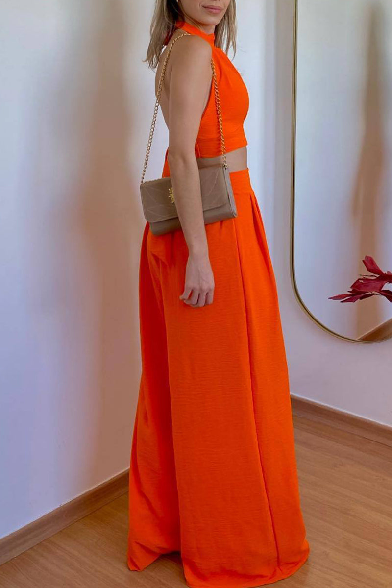 Effortlessly Elegant Garment with a Timeless Design