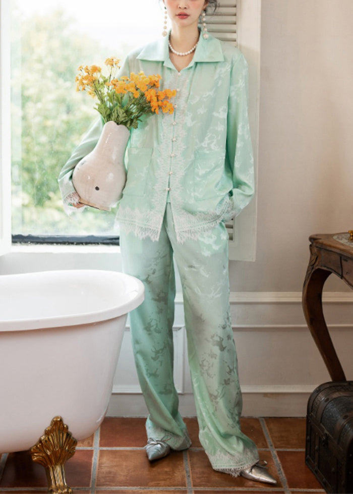 Sophisticated Garment with a Clean Classic Look