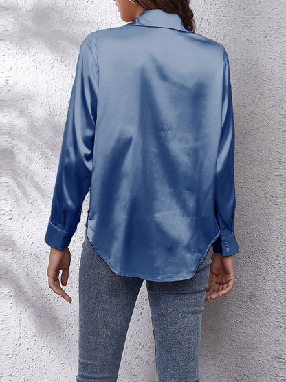 Classic Vintage Blouse with a Flattering Fit