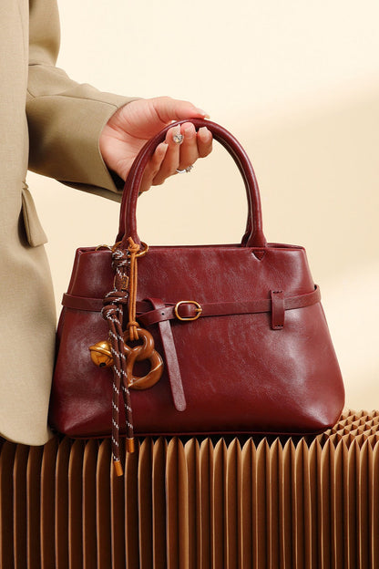 Beautifully Finished Bag in a Timeless Design