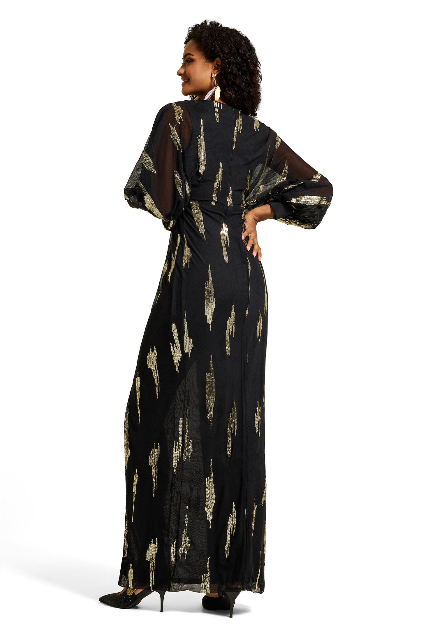 Gracefully Styled Dress for Any Occasion