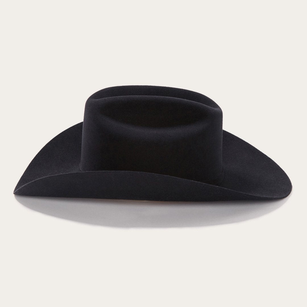 Sophisticated Garment with a Clean Classic Look