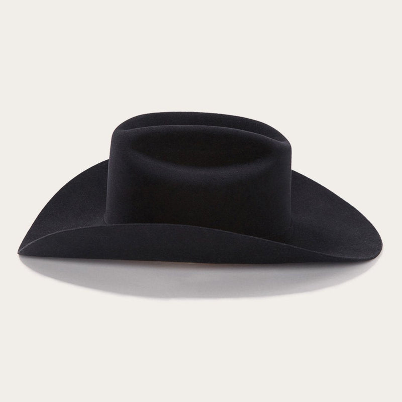 Sophisticated Garment with a Clean Classic Look