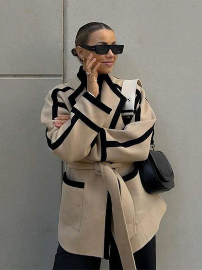 Effortlessly Elegant Coat with a Timeless Design