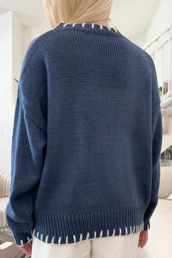 Effortlessly Elegant Sweater with a Timeless Design