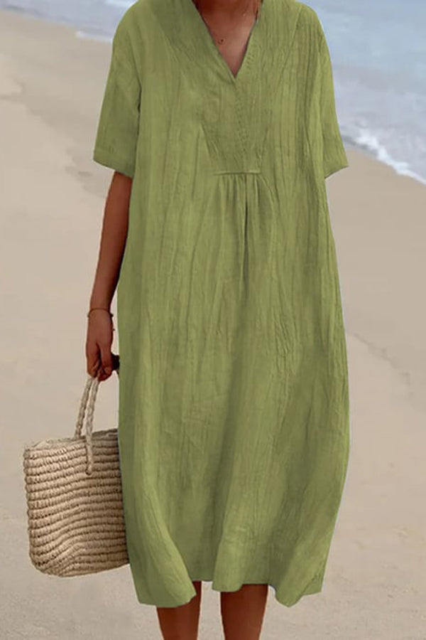 Beautifully Finished Dress in a Timeless Design