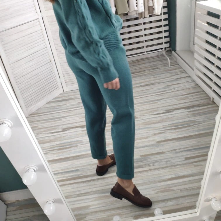Polished Sweater with an Effortless Classic Look