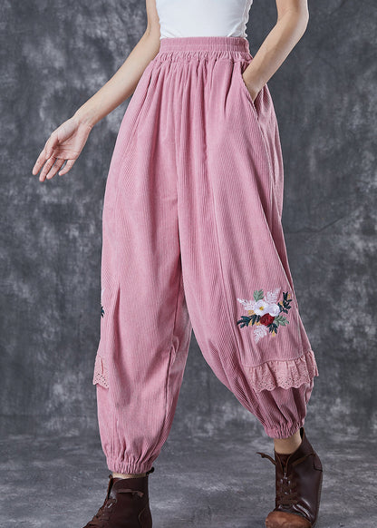 Effortlessly Elegant Pants with a Timeless Design