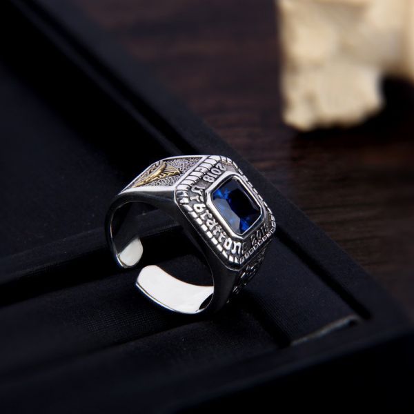 Beautifully Finished Garment in a Timeless Design