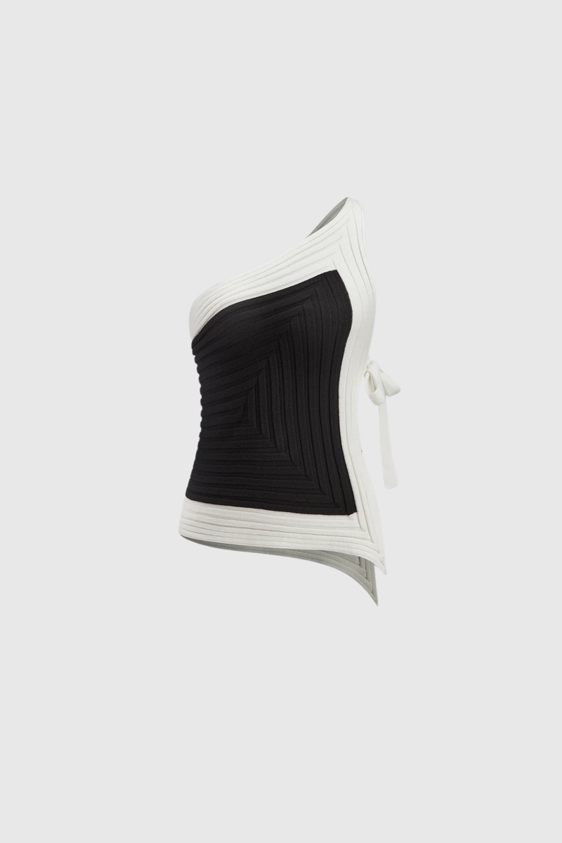 Classic Vintage Top with a Flattering Fit