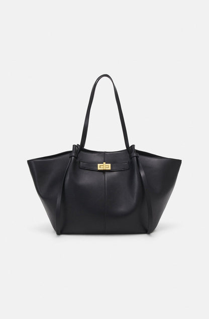 A Vintage Style Bag with Delicate Timeless Details