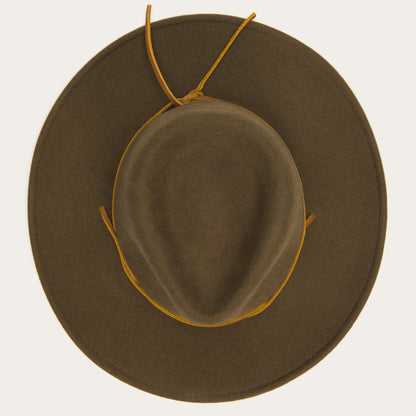 Effortlessly Elegant Garment with a Timeless Design