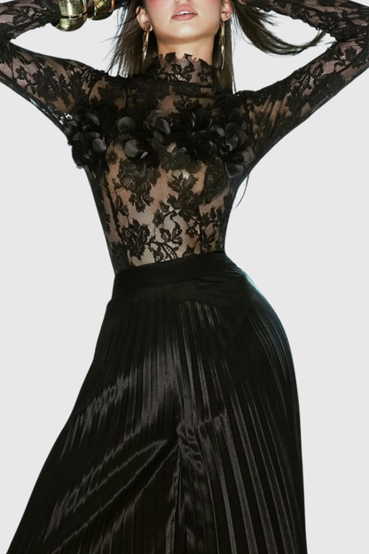 Classic Vintage & Enduringly Stylish Top