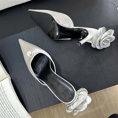 Well Tailored Heels with a Graceful Silhouette