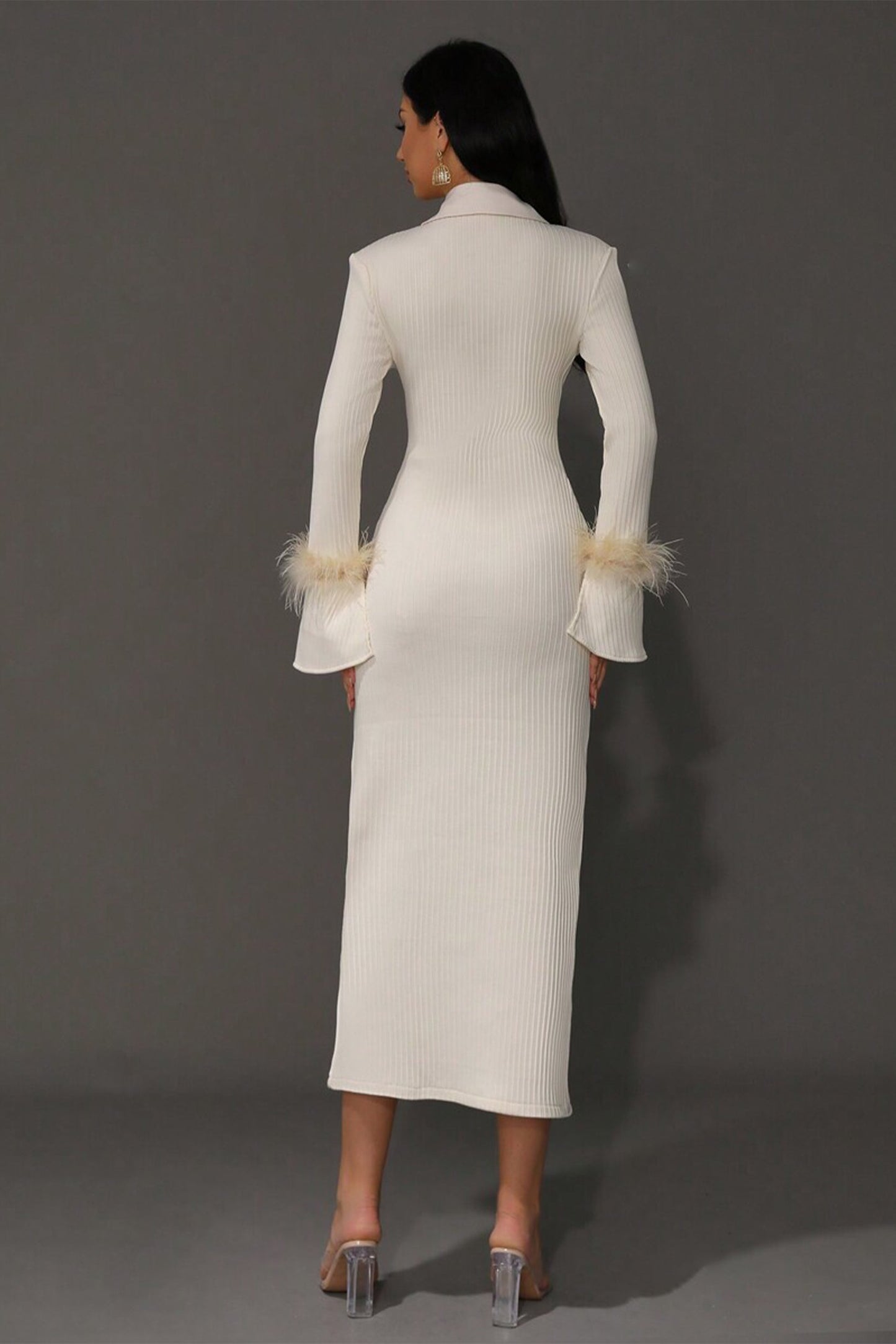 Beautifully Finished Dress in a Timeless Design
